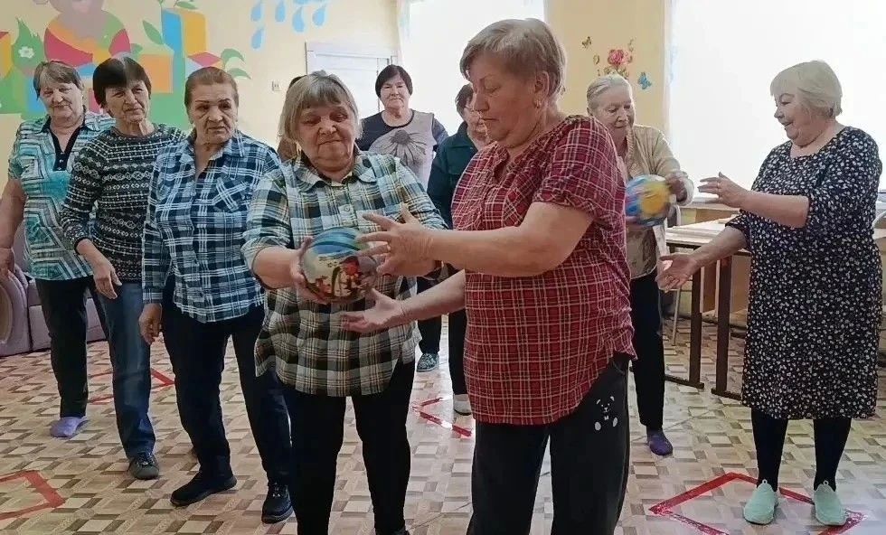 В поселке Заря продолжается проект для жителей «серебряного» возраста В поселке Заря продолжается проект для жителей «серебряного» возраста