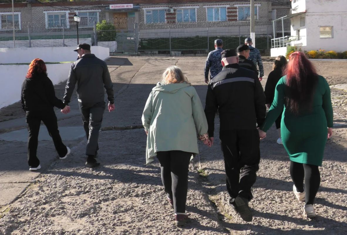 Более 60 родственников осужденных посетили «Дни открытых дверей» в учреждениях УФСИН по Кировской области