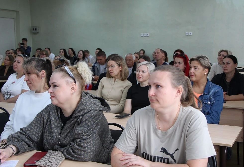 Фитнес-аэробика укрепляет свои позиции в образовательных организациях региона Фитнес-аэробика укрепляет свои позиции в образовательных организациях региона