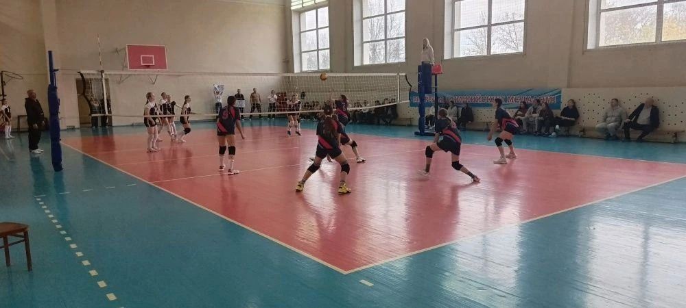 В Белой Холунице состоялся межрегиональный турнир по волейболу среди девушек 2014-2015 гг. р. В соревнованиях приняли участие 10 команд из Кировской области, республик Марий Эл и Татарстана, Пермского края В Белой Холунице состоялся межрегиональный турнир по волейболу среди девушек 2014-2015 гг. р. В соревнованиях приняли участие 10 команд из Кировской области, республик Марий Эл и Татарстана, Пермского края