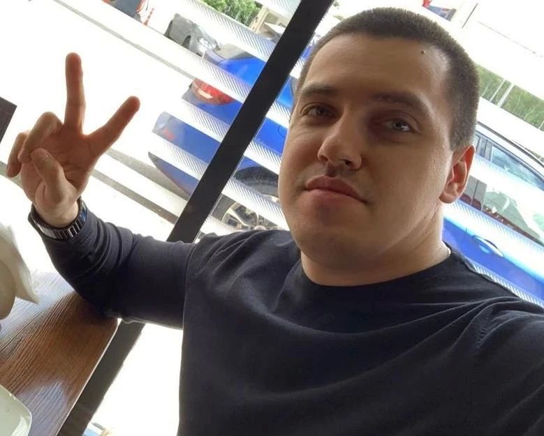 Суд наложил арест на имущество родителей основателя КПК «Дело и Деньги» Никиты Павлова, сообщает главред портала «Источник Онлайн» Артем Подпругин