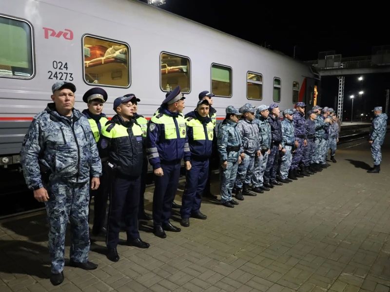 Сводный отряд кировской полиции вернулся из командировки на Северный Кавказ Сводный отряд кировской полиции вернулся из командировки на Северный Кавказ