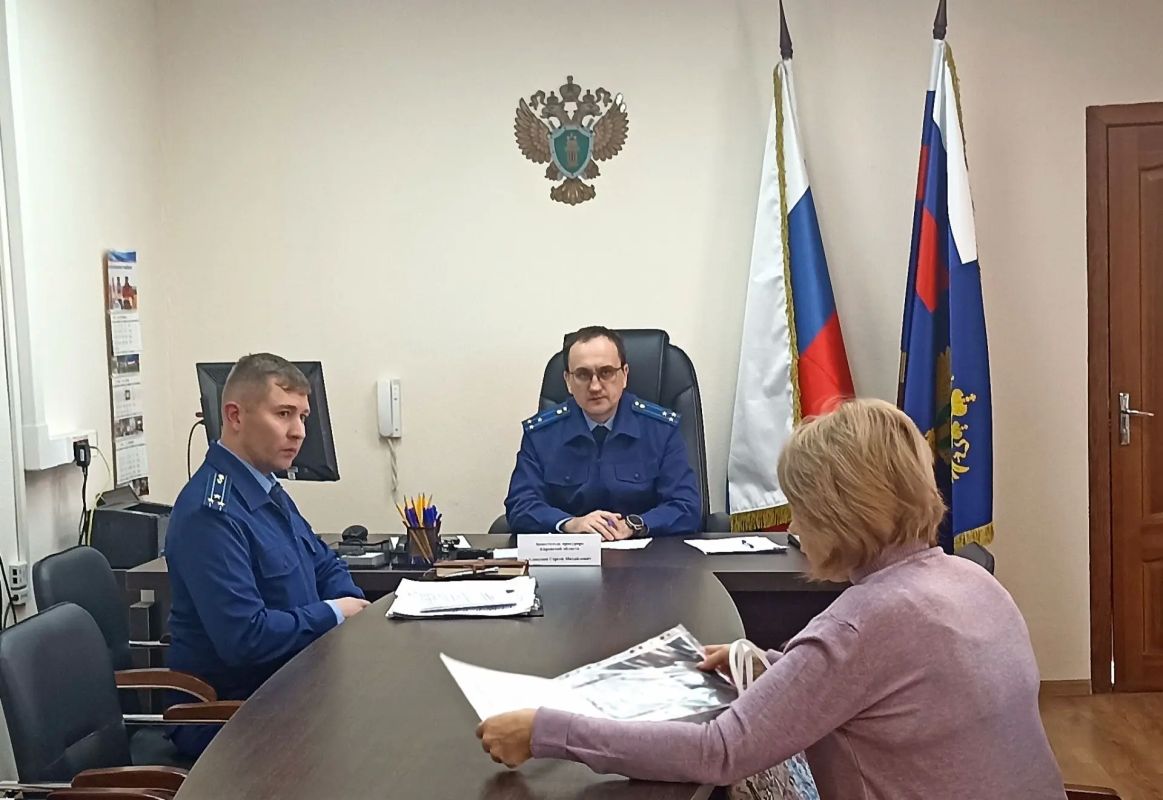 #проверка #ВятскиеПоляны. Заместитель прокурора Кировской области Сергей Хлопунов провел личный прием граждан в Вятскополянском районе и оперативное совещание с руководством органов местного самоуправления, встретился с... #проверка #ВятскиеПоляны. Заместитель прокурора Кировской области Сергей Хлопунов провел личный прием граждан в Вятскополянском районе и оперативное совещание с руководством органов местного самоуправления, встретился с...