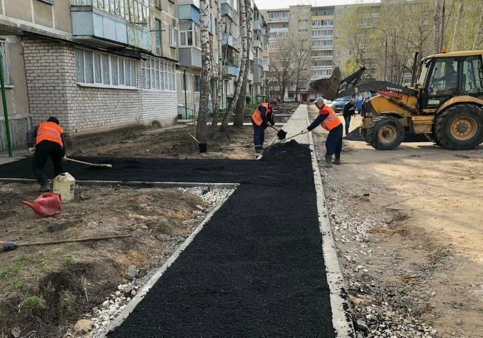 Подрядчики стали меньше халтурить при ремонте дворов в Кирове