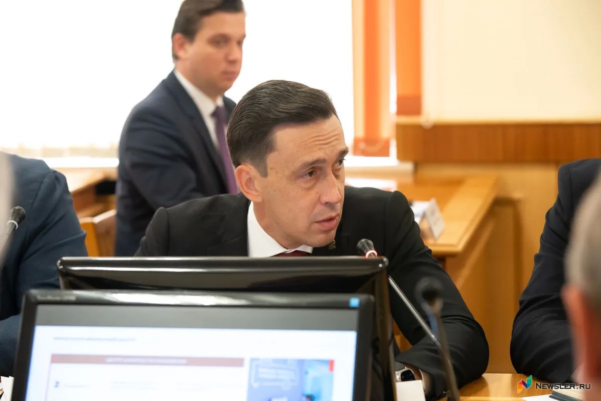 14 октября комитет Заксобрания по социальным вопросам рекомендовал Заксобранию согласовать назначение Дмитрия Курдюмова на должность первого зампреда правительства Кировской области и Светланы Шумайловой на должность...