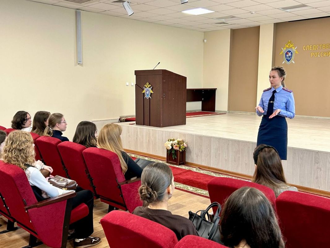 Сегодня следственное управление Следственного комитета Российской Федерации по Кировской области посетили студенты Волго-Вятского института (филиала) Университета имени О.Е. Кутафина (МГЮА) Сегодня следственное управление Следственного комитета Российской Федерации по Кировской области посетили студенты Волго-Вятского института (филиала) Университета имени О.Е. Кутафина (МГЮА)