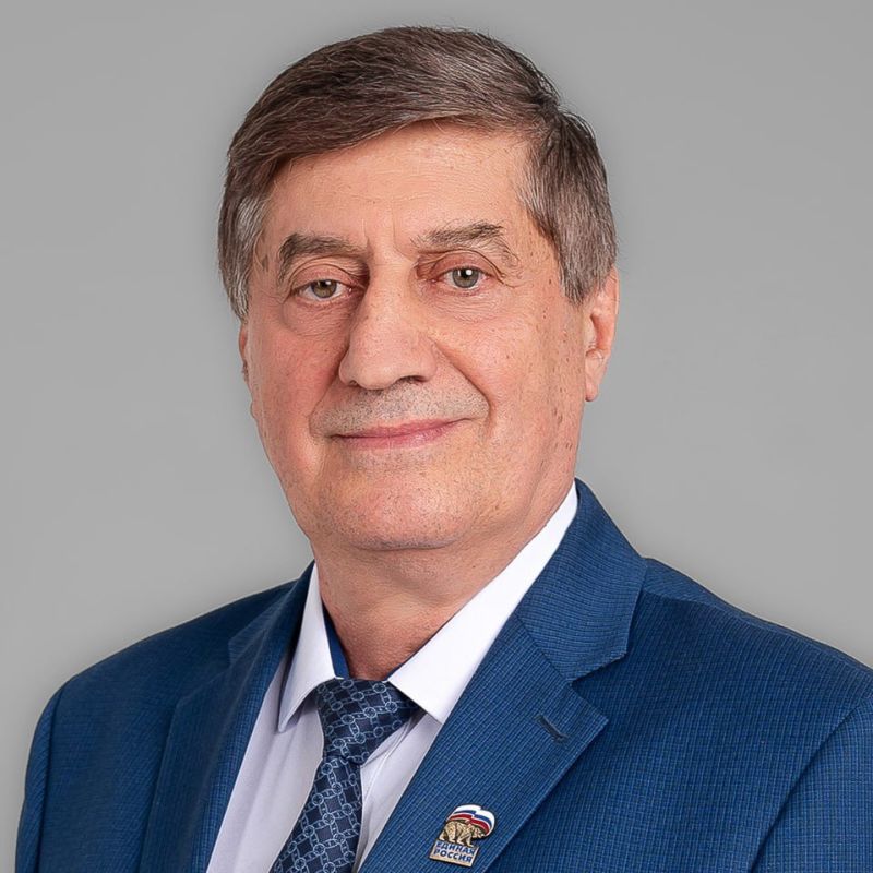 Председатель комитета ЗСКО по местному самоуправлению и взаимодействию с институтами гражданского общества Николай Коев с 11 января 2027 года будет работать в областном парламенте на штатной основе