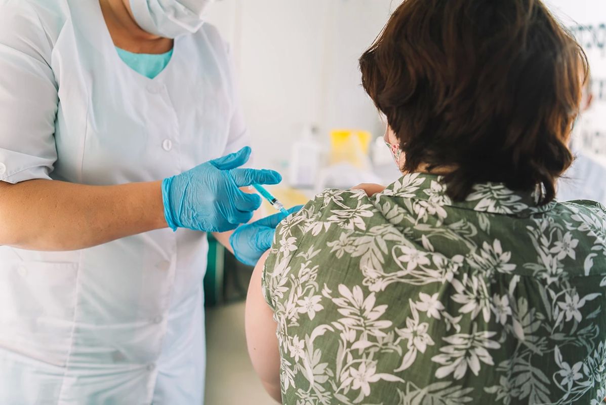 Более 212 000 жителей Кировской области уже прошли вакцинацию против гриппа