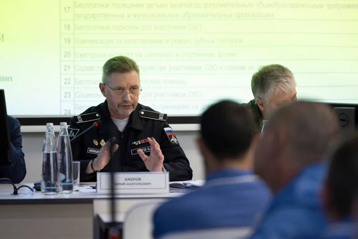 Статс-секретарь – заместитель Министра обороны РФ, председатель Государственного фонда «Защитники Отечества» Анна Цивилева в ходе рабочей поездки проверила организацию работы комплексной выездной группы по решению социальных... Статс-секретарь – заместитель Министра обороны РФ, председатель Государственного фонда «Защитники Отечества» Анна Цивилева в ходе рабочей поездки проверила организацию работы комплексной выездной группы по решению социальных...