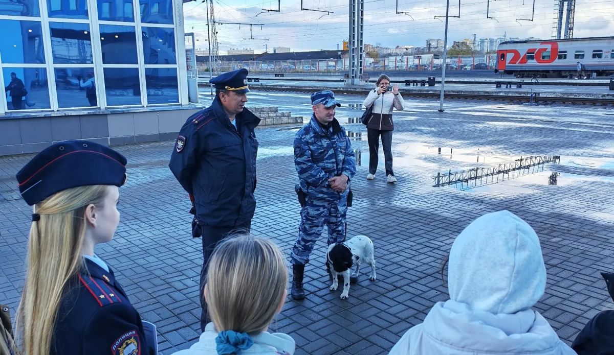 На железнодорожном вокзале города Кирова прошло профилактическое мероприятие На железнодорожном вокзале города Кирова прошло профилактическое мероприятие