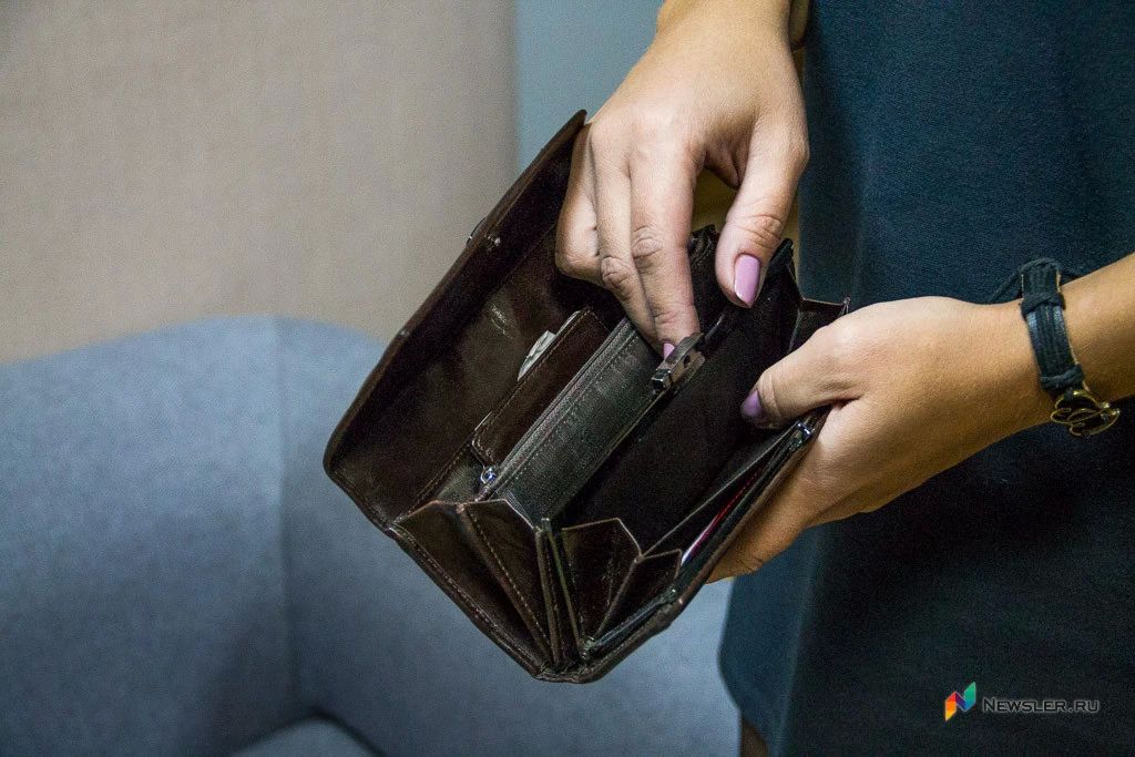 В Кирове мошенники выманили у 70-летней пенсионерки более 15 млн рублей