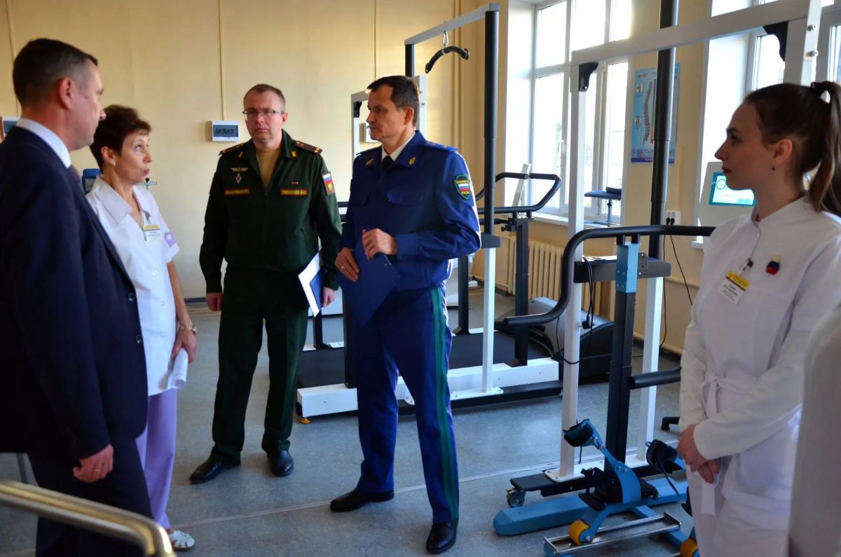 #медицина. В рамках рабочей поездки Юрий Рываев также ознакомился со спецификой работы госпиталя, процессом оказания пациентам необходимой специализированной медицинской помощи и реабилитации #медицина. В рамках рабочей поездки Юрий Рываев также ознакомился со спецификой работы госпиталя, процессом оказания пациентам необходимой специализированной медицинской помощи и реабилитации