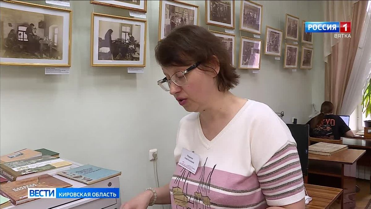 В краеведческом отделе библиотеки имени Герцена открылась выставка "Вятские промыслы в фотографиях Николая Аполлоновича Чарушина"