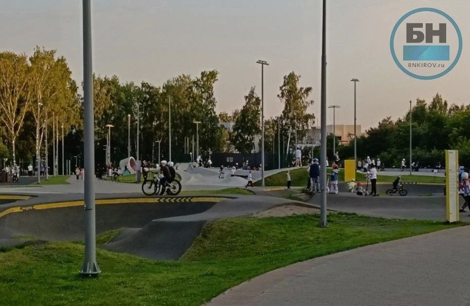 В парке имени Кирова завершен сезон катания на памп-треке и скейт-площадке
