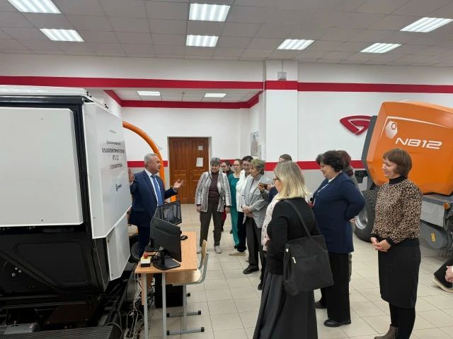 В Вятском ГАТУ прошел очный этап обучения для педагогов агротехклассов В Вятском ГАТУ прошел очный этап обучения для педагогов агротехклассов
