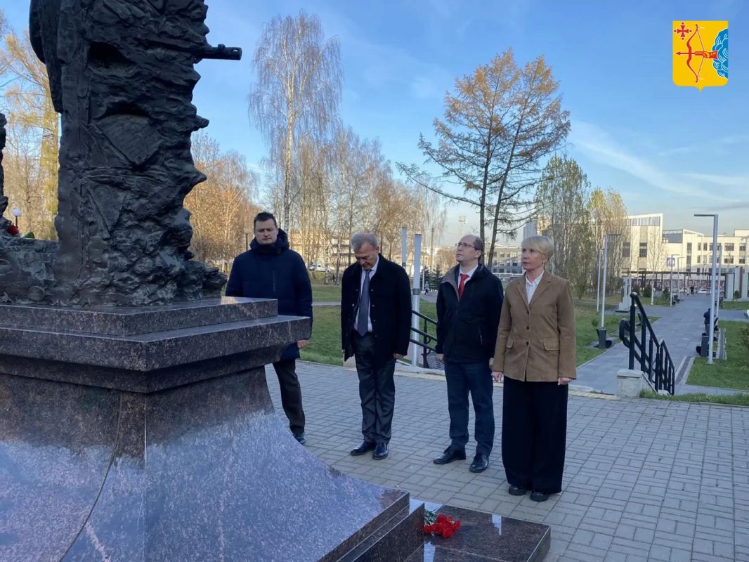 В сквере Трудовой Славы Кирова открылась выставка «И поэтому мы победили!» о трудовом подвиге жителей региона в годы войны В сквере Трудовой Славы Кирова открылась выставка «И поэтому мы победили!» о трудовом подвиге жителей региона в годы войны