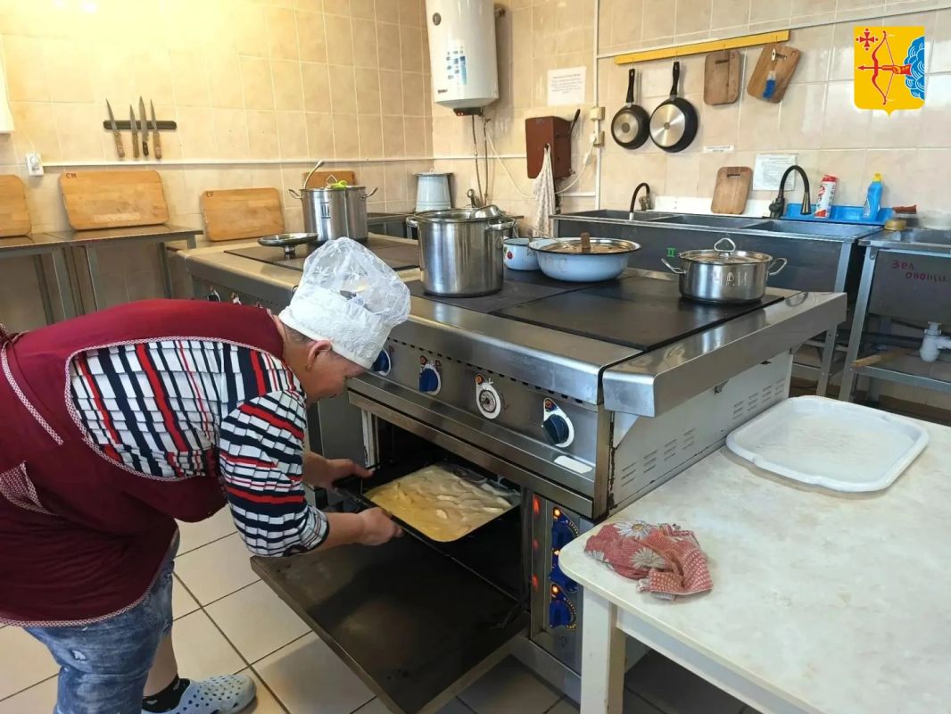 В преддверии Дня народного единства в соцучреждениях Кировской области проходят добрые семейные праздники в рамках всероссийской акции #ПирогНаЧетвертое К ней присоединились Яранский и Опаринский районы В преддверии Дня народного единства в соцучреждениях Кировской области проходят добрые семейные праздники в рамках всероссийской акции #ПирогНаЧетвертое К ней присоединились Яранский и Опаринский районы