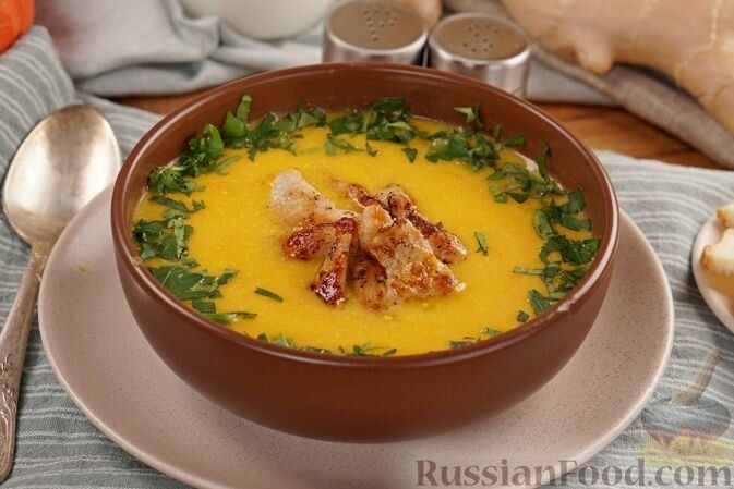 Согреваемся вкусом: наслаждайтесь яркими супами этой осенью