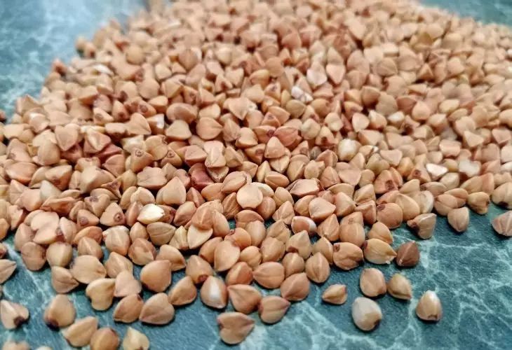 Гастроэнтеролог назвала гречку самой полезной крупой: узнайте, в чем причина