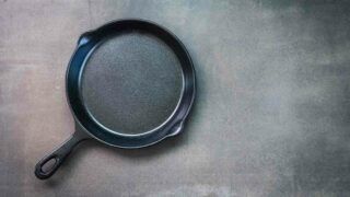 Чугун против тефлона: что выбрать для здоровья на кухне?