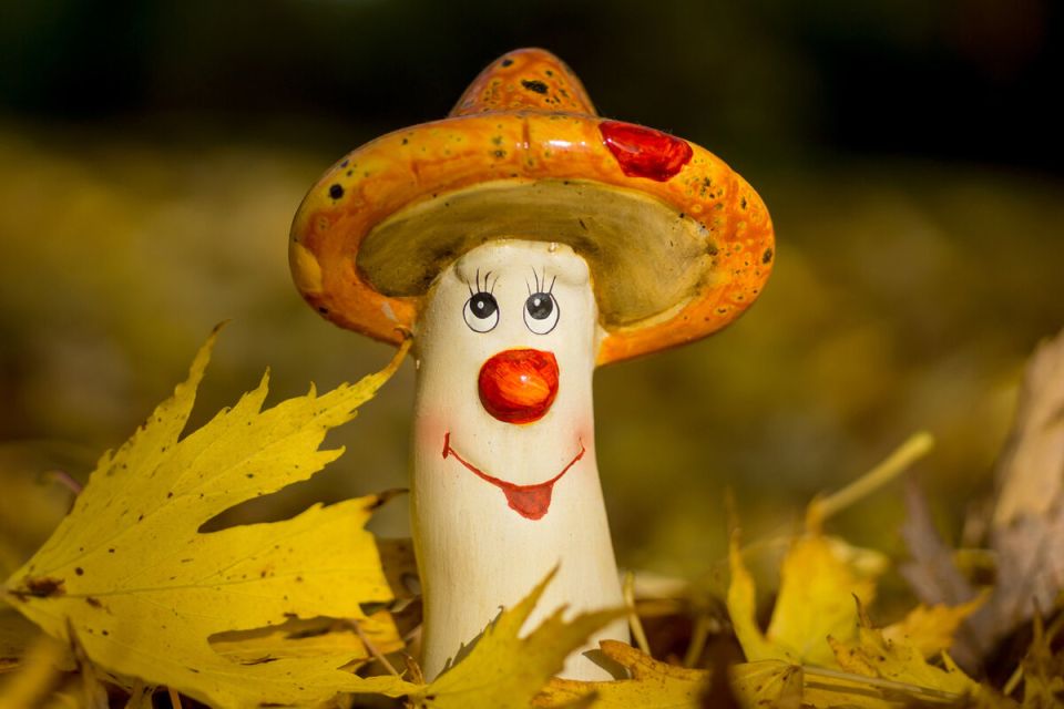 Создайте атмосферные декоративные грибы: простые идеи для творчества