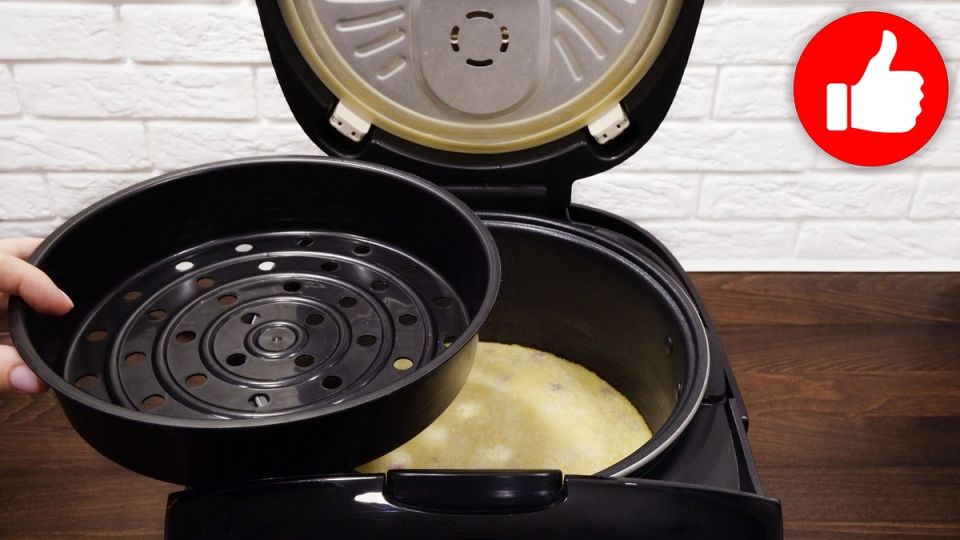 Манник на кефире с ягодами в мультиварке — уютный десерт к чаю