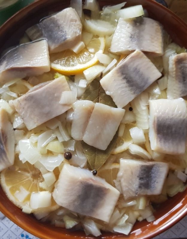 Лимонная селедка: три аппетитных способа для праздника